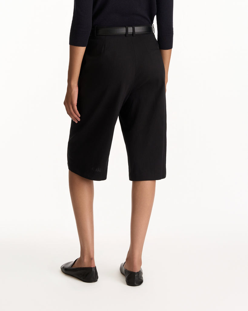 The Row Falk Short in black
