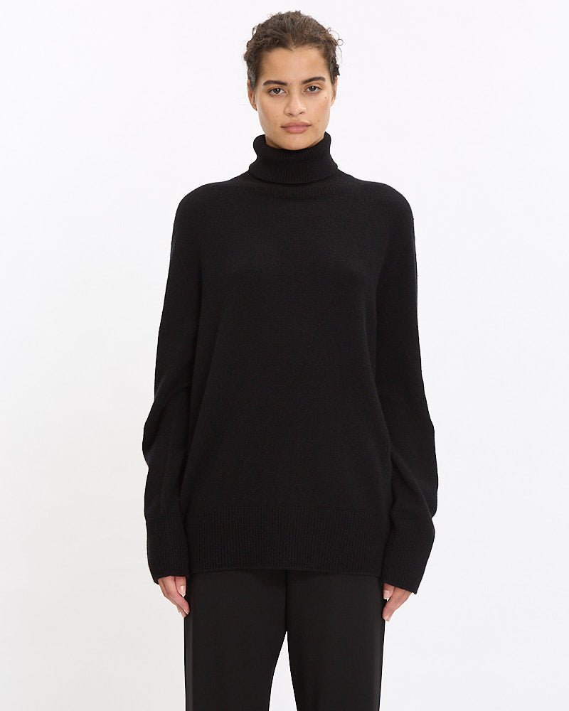 The Row Stepny Top in black