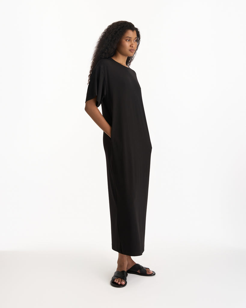 One Nineteen T-Shirt Dress in black