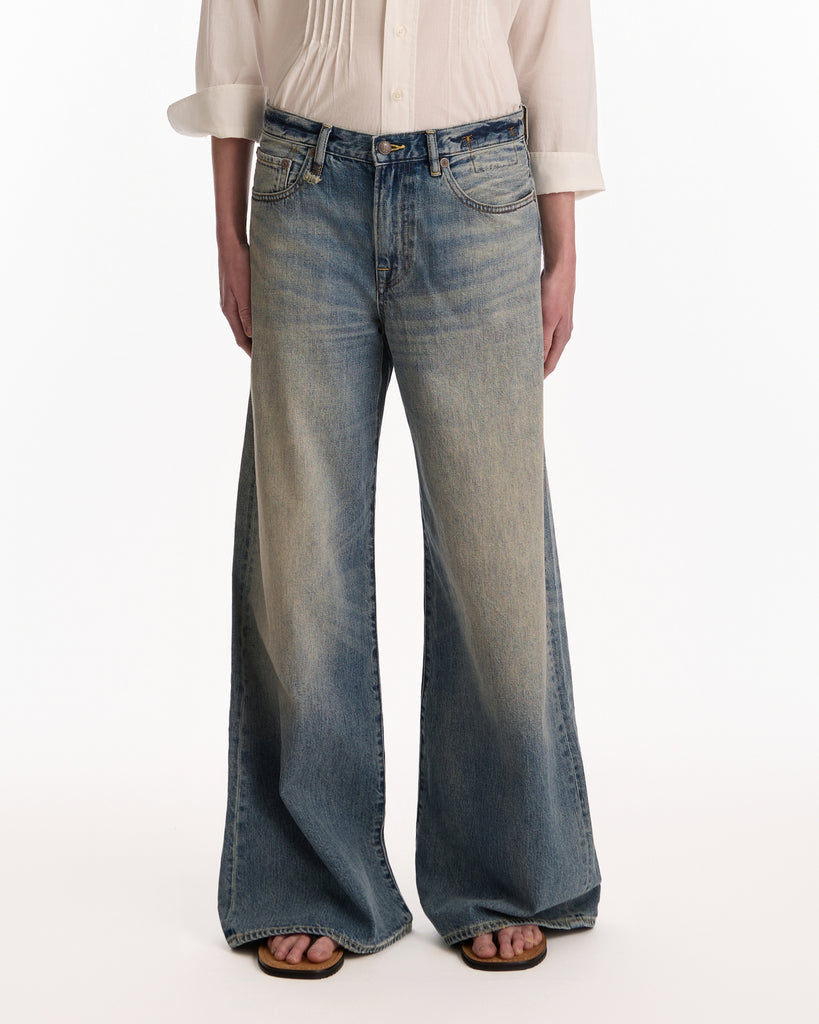 R13 D'Arcy Flare Jean in rivington blue