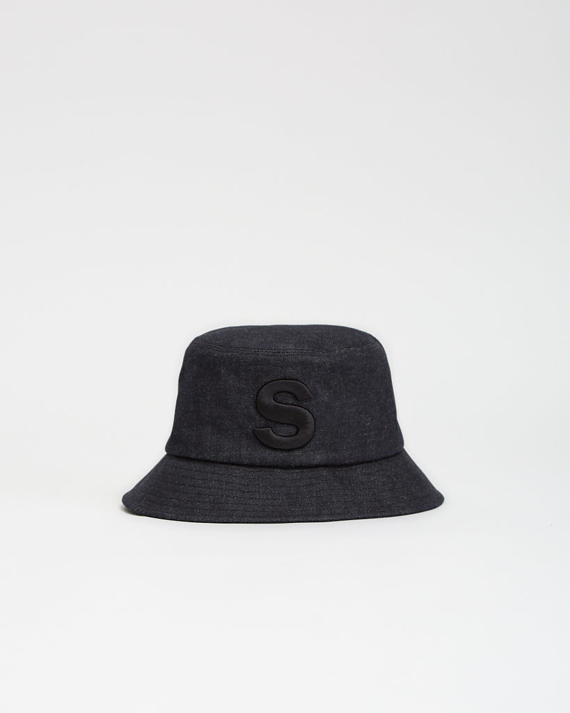 Sacai S Bucket Hat in indigo 