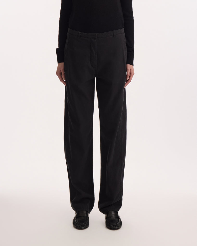 The Row Bayou Pant in faded black