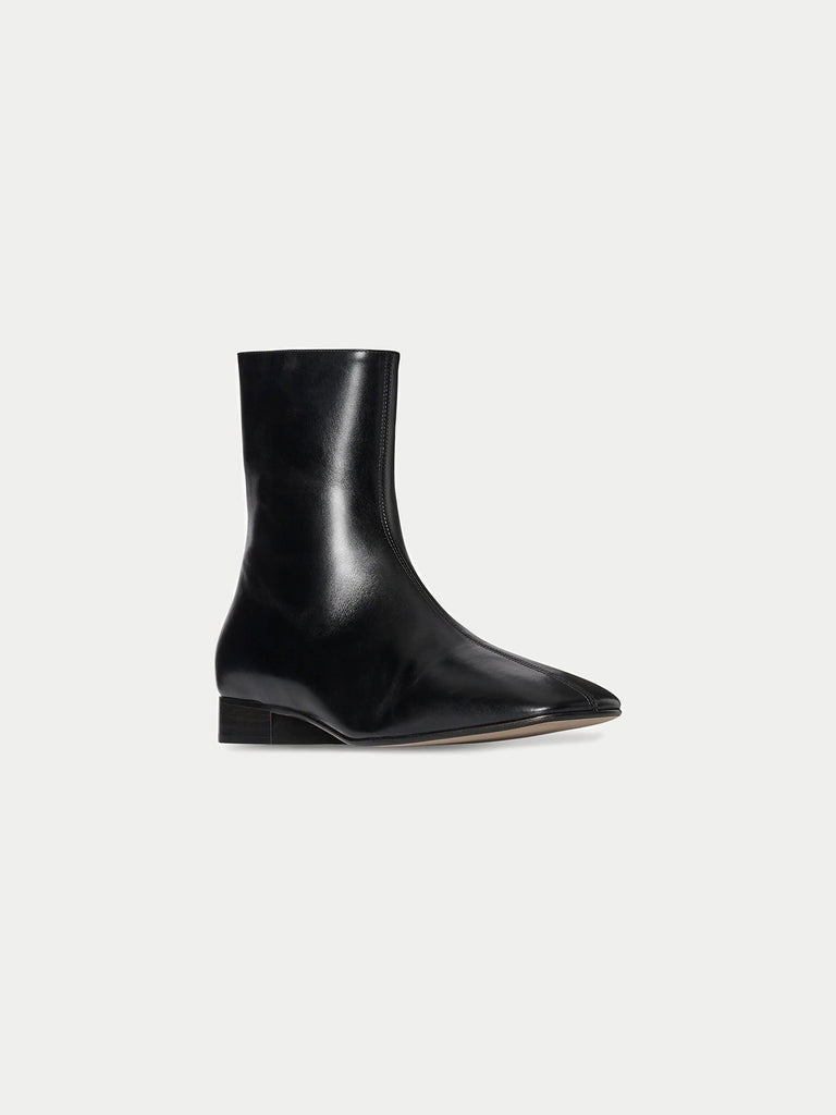 The Row Cindy Boot in black
